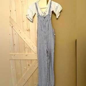 Now & Gen Sonoma super cute light blue & white jump suit size s